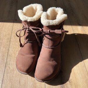 UGG Brown Shearling-Lined Winter Boots with Tie Eu 40 US 9